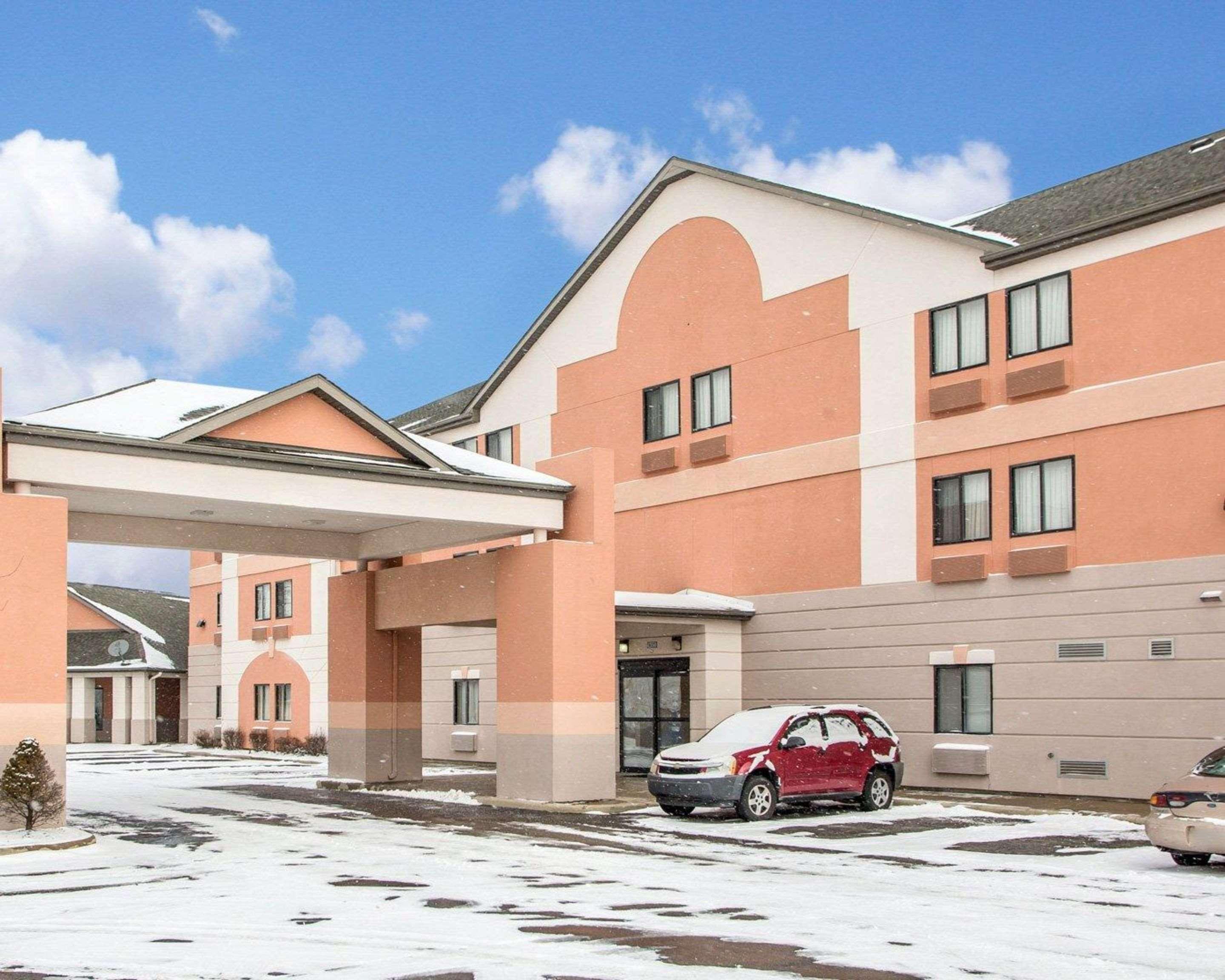 Quality Inn Мерилвил Екстериор снимка