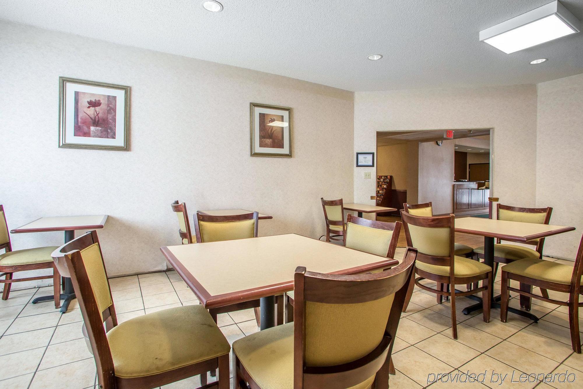 Quality Inn Мерилвил Екстериор снимка