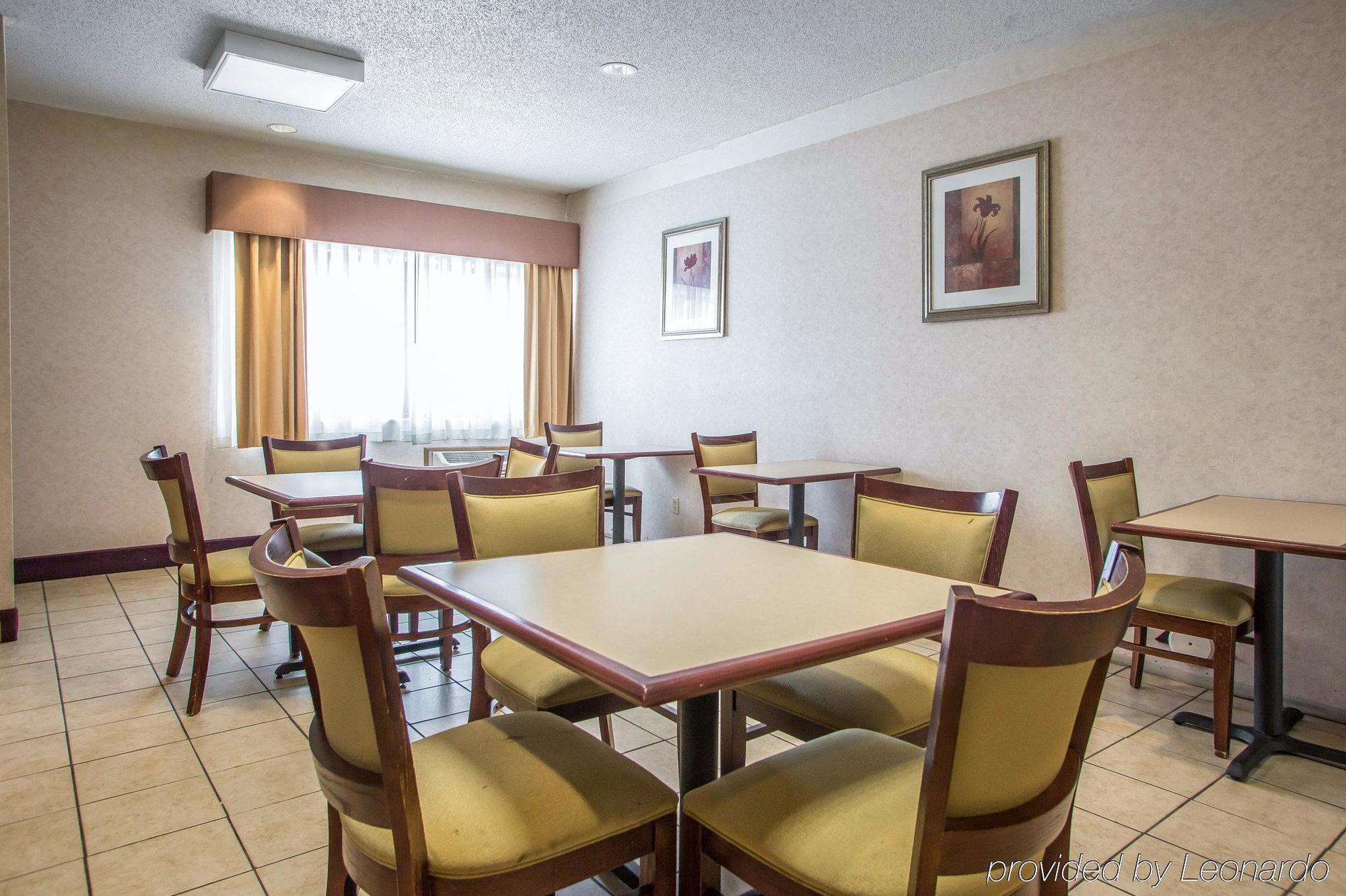 Quality Inn Мерилвил Екстериор снимка